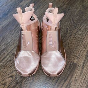 Rose Gold Puma Fierce Running Shoes Womens Sz 11